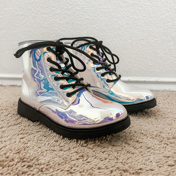 The Children's Place Other - Children's Place Girls Size 4 Iridescent Lace Up Rain Winter Boots